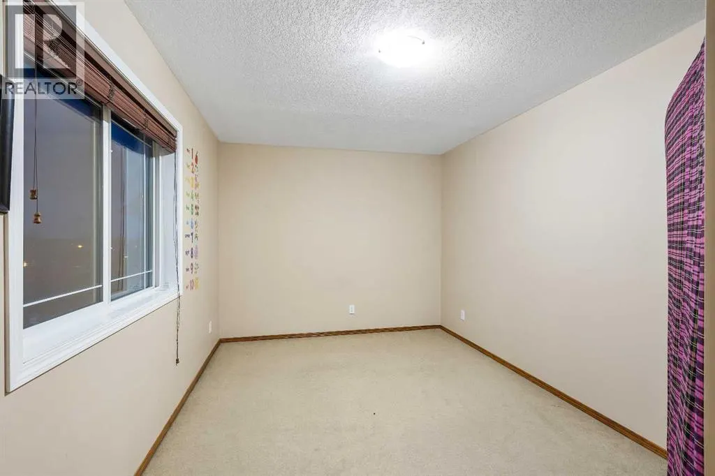 213 Hawkmere Close