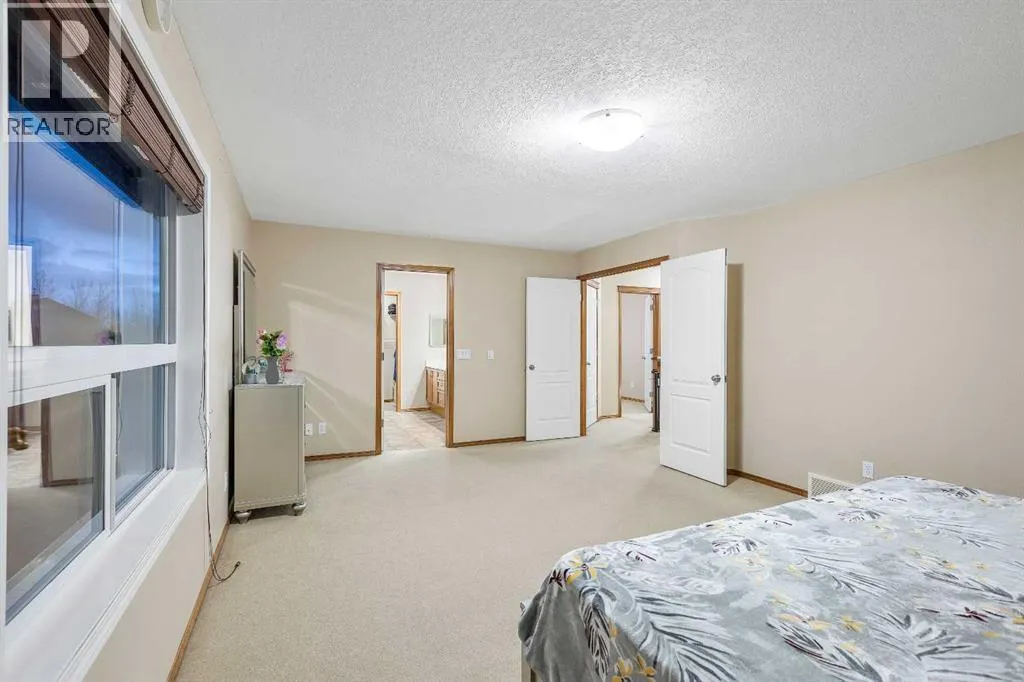 213 Hawkmere Close