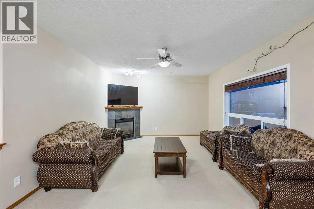 213 Hawkmere Close