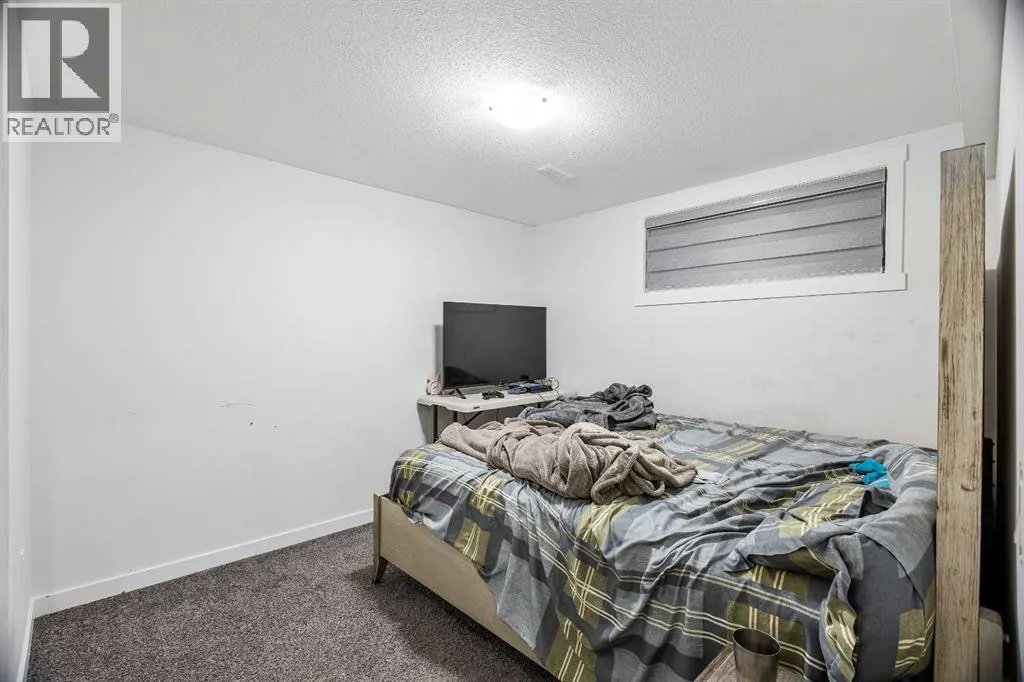 213 Hawkmere Close