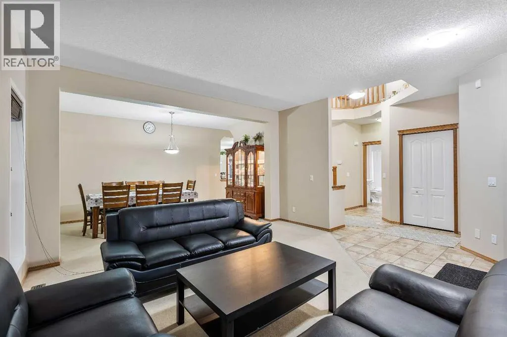 213 Hawkmere Close