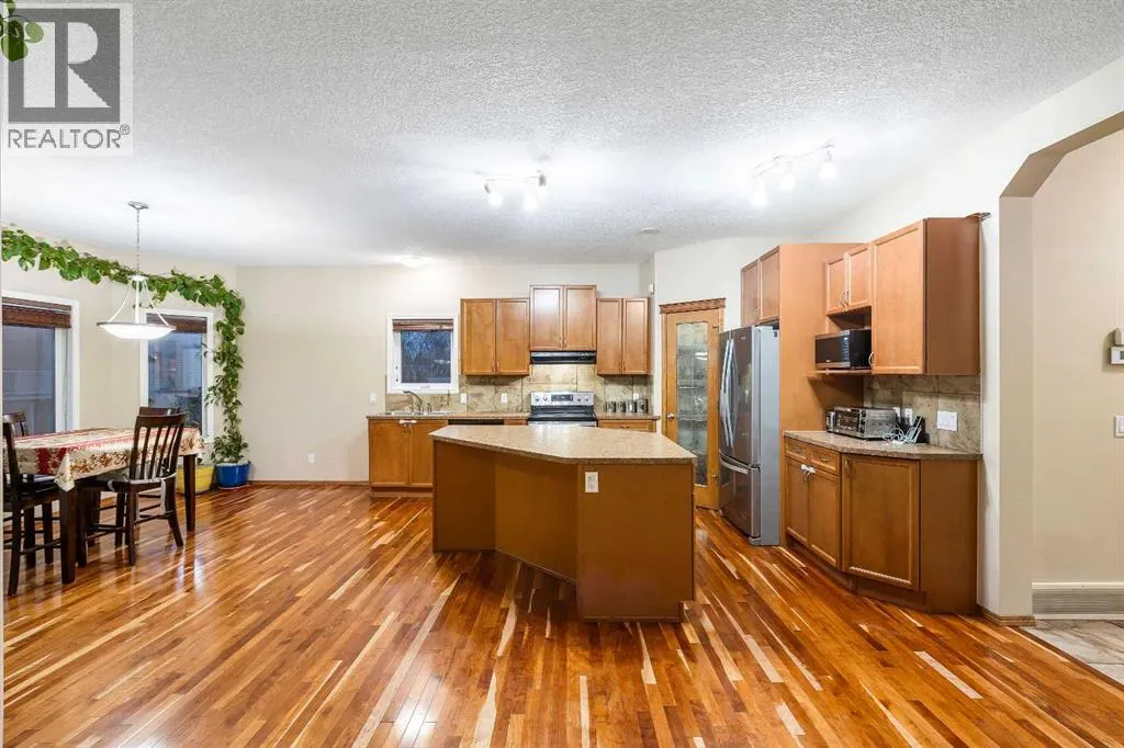 213 Hawkmere Close