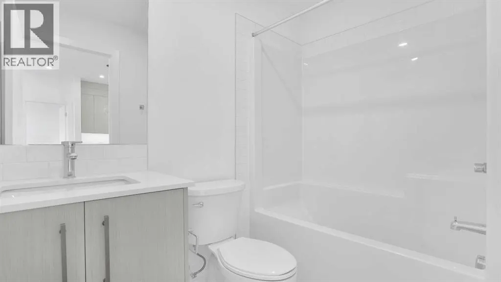 4415, 6 Merganser Drive W