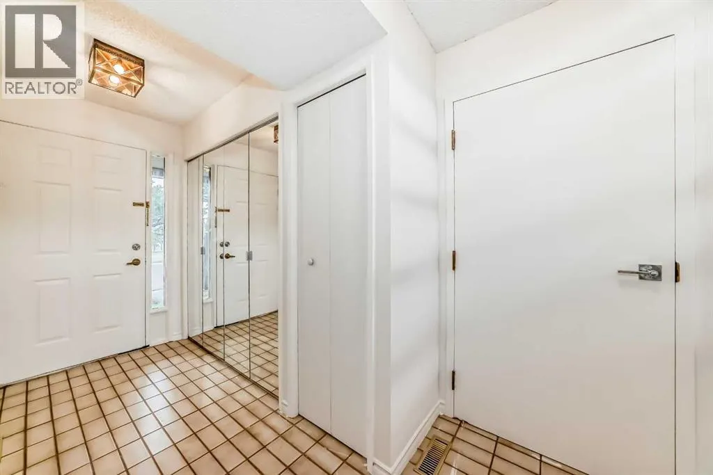 39, 185 Woodridge Drive SW