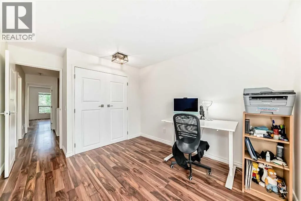 39, 185 Woodridge Drive SW