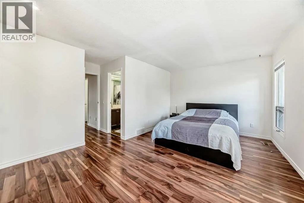 39, 185 Woodridge Drive SW