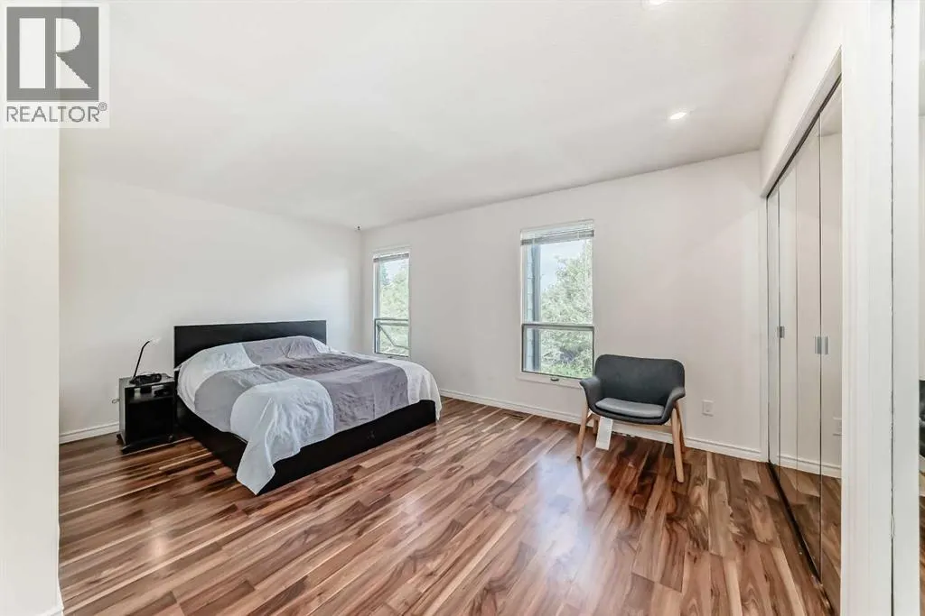 39, 185 Woodridge Drive SW