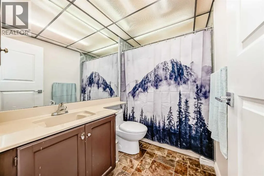 39, 185 Woodridge Drive SW
