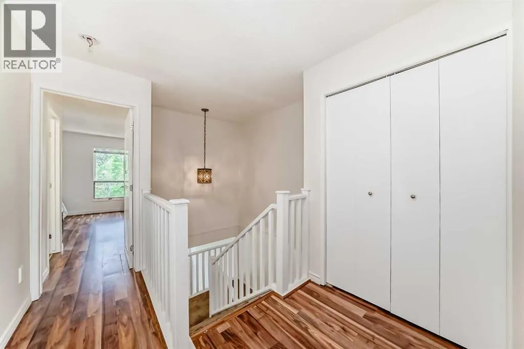 39, 185 Woodridge Drive SW