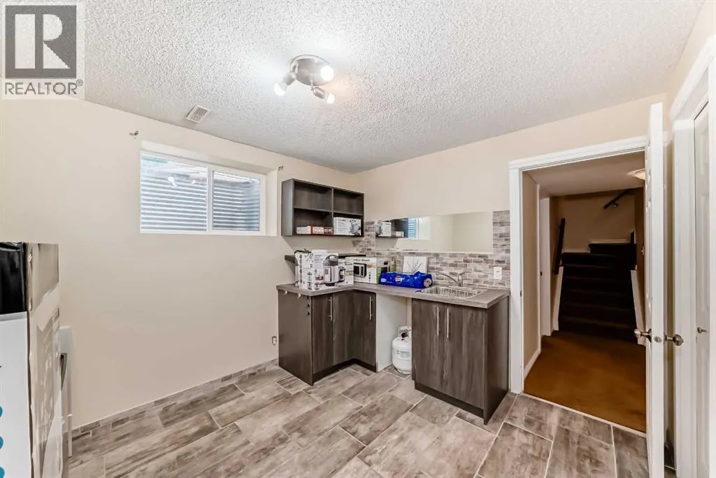 14 Cranfield Crescent SE