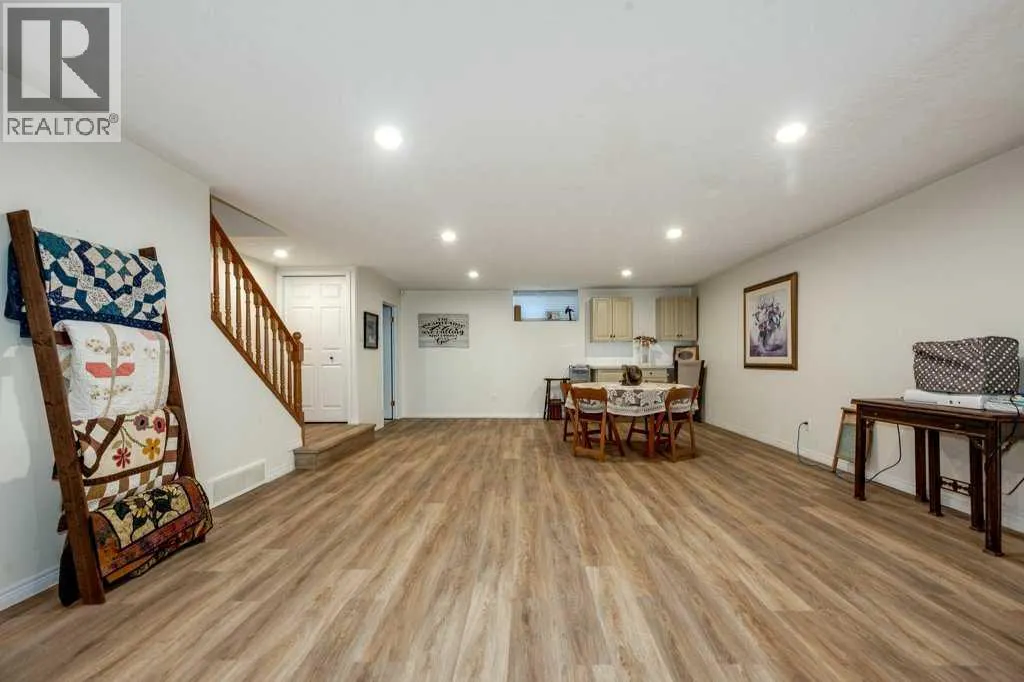 13 Dillon Close