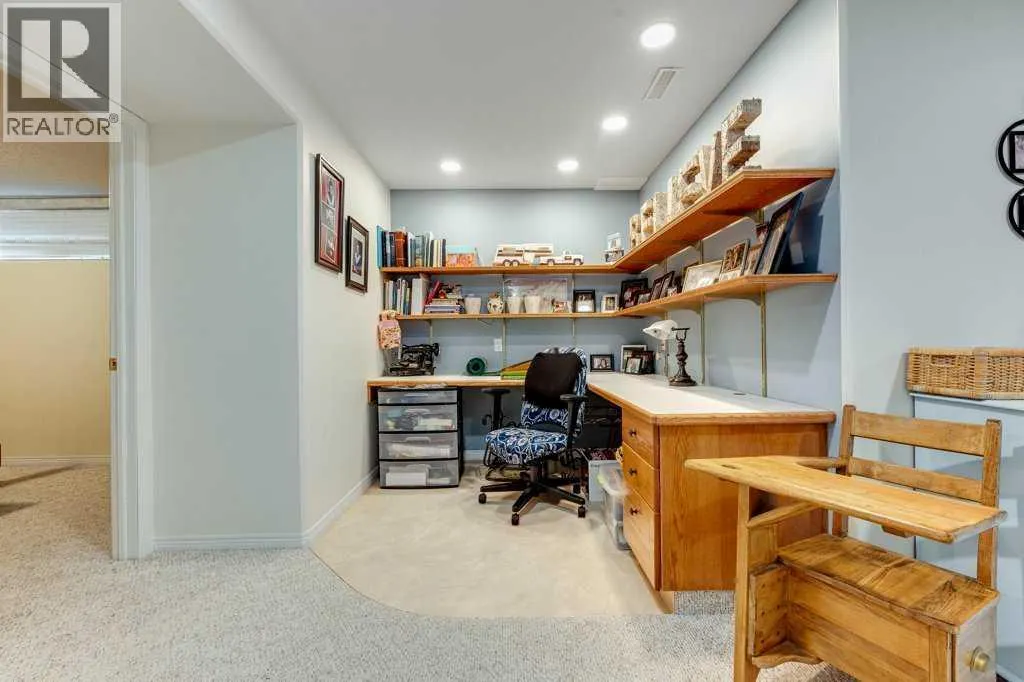 13 Dillon Close