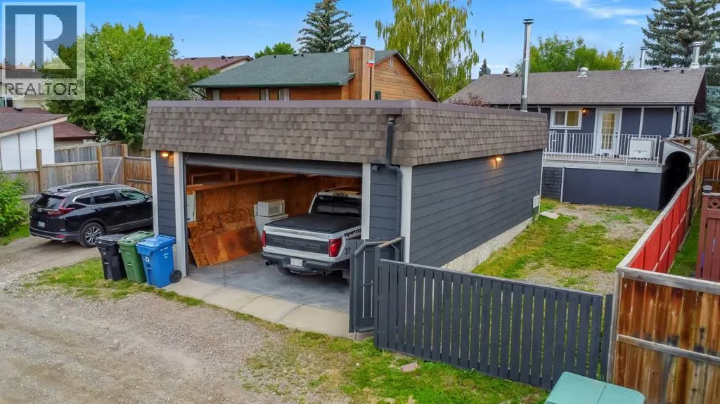 63 Bernard Place NW