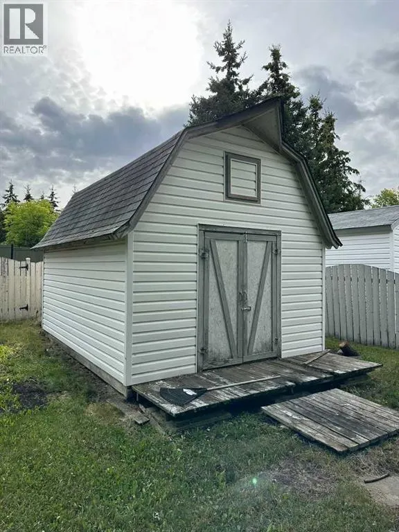 806 Almond Almond Avenue