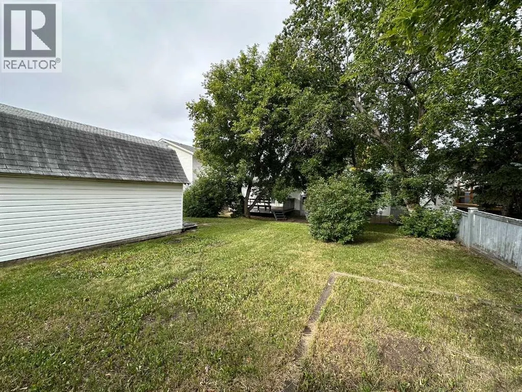806 Almond Almond Avenue