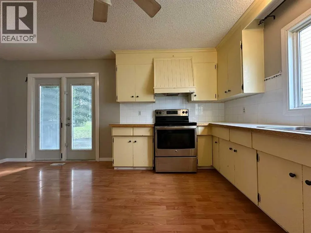 806 Almond Almond Avenue