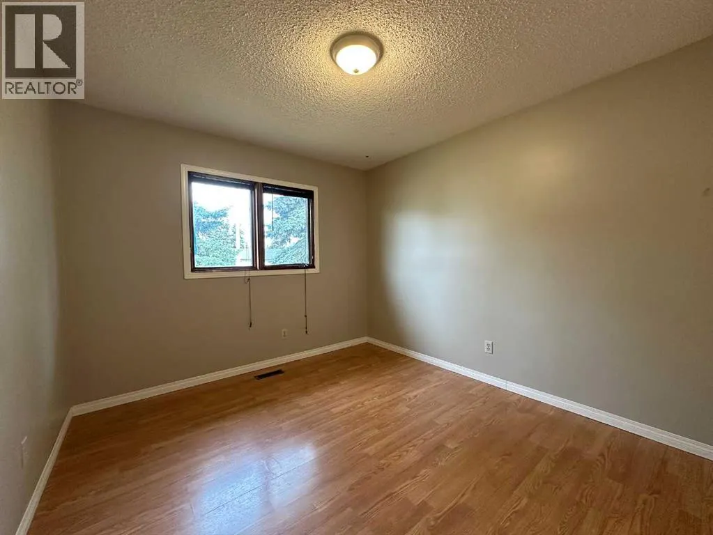 806 Almond Almond Avenue