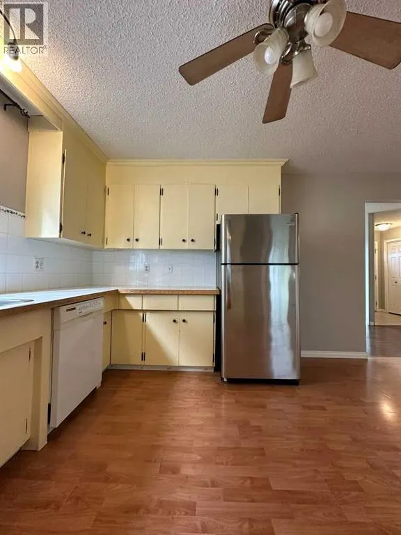 806 Almond Almond Avenue