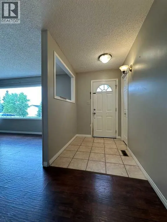 806 Almond Almond Avenue