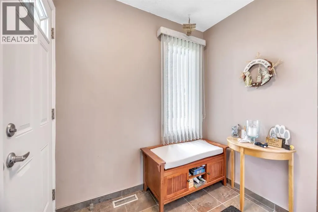 5 Falsby Place NE