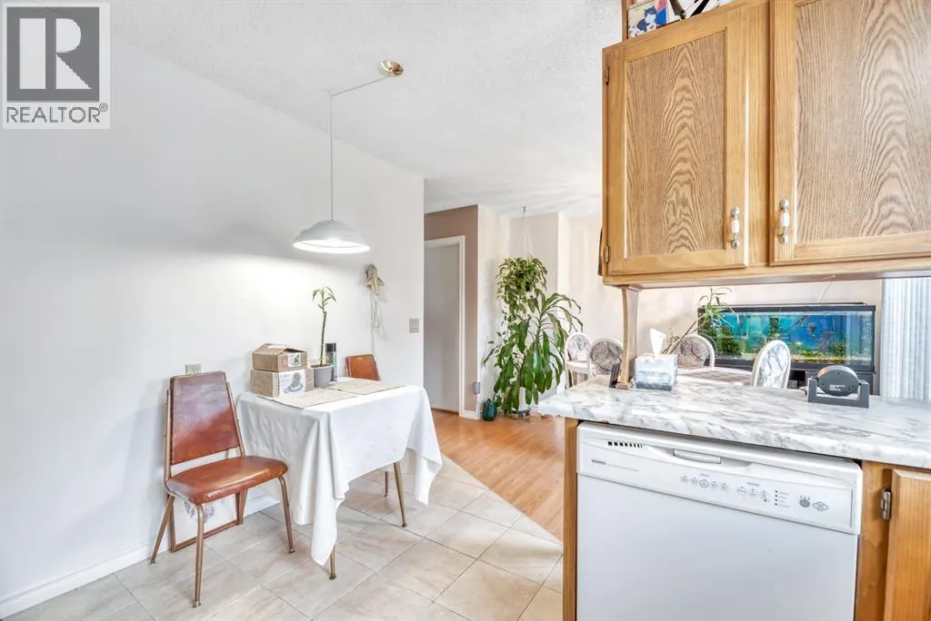 5 Falsby Place NE