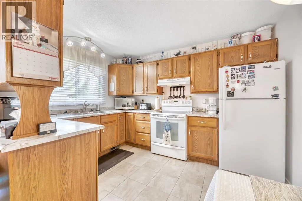 5 Falsby Place NE