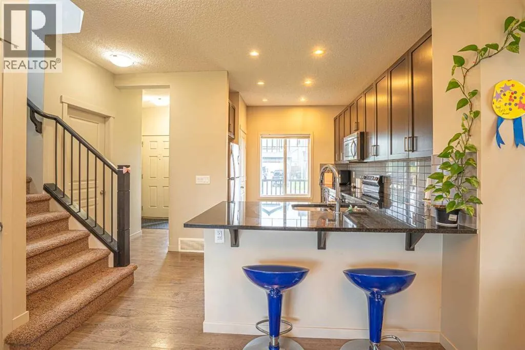 4 Copperpond Parade SE