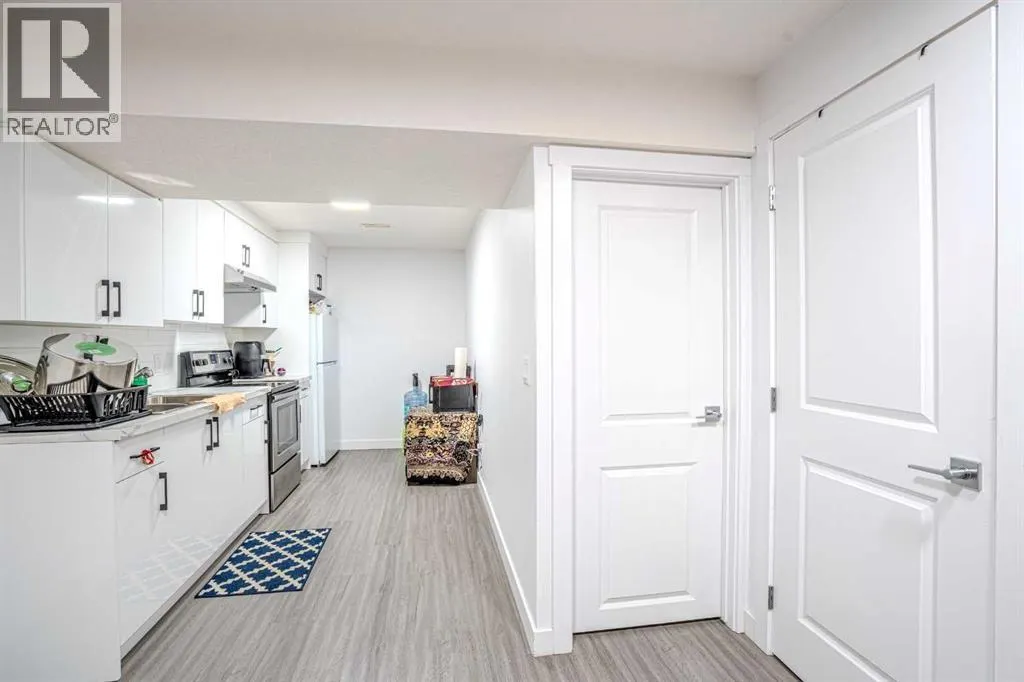 4 Copperpond Parade SE