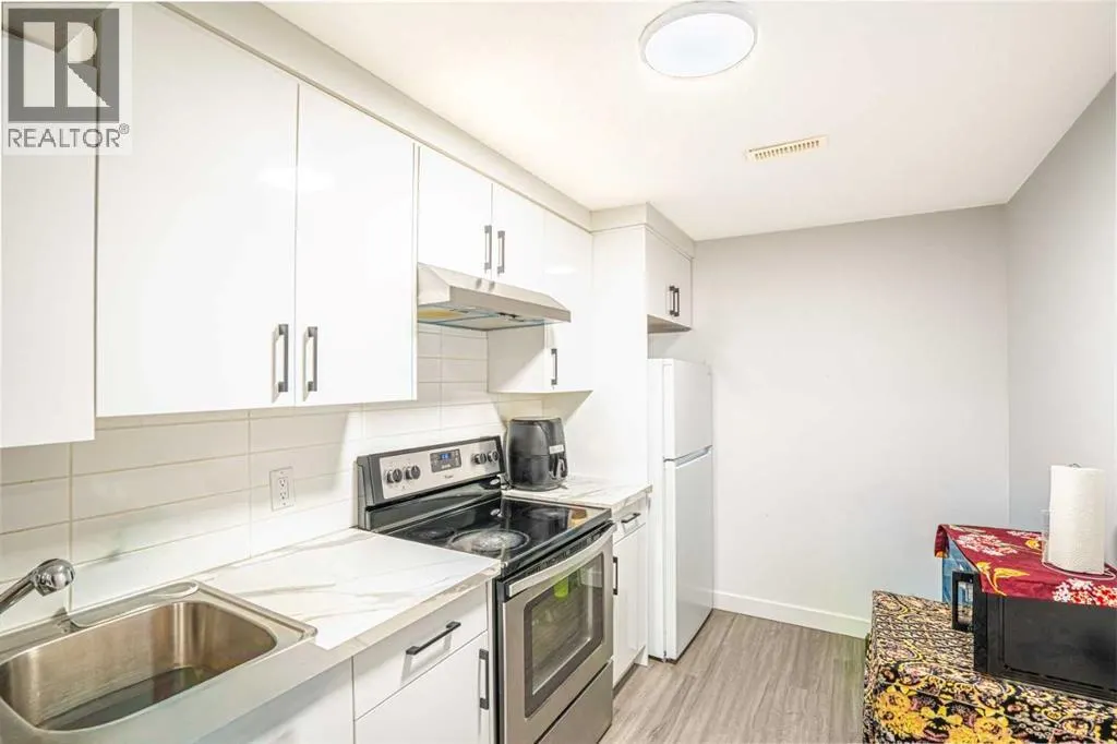 4 Copperpond Parade SE
