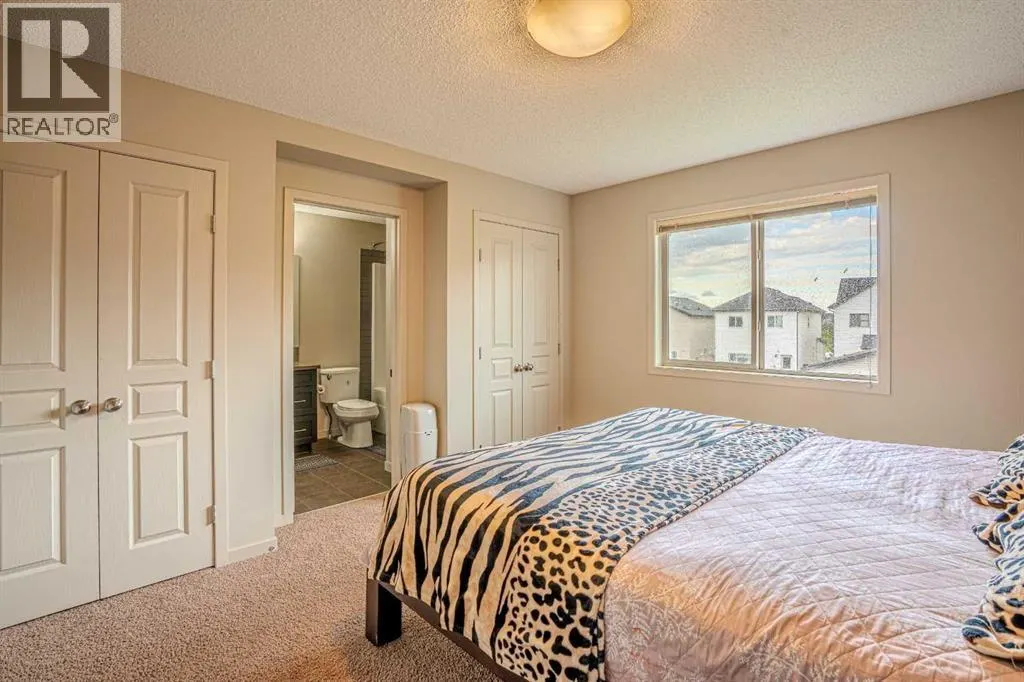 4 Copperpond Parade SE