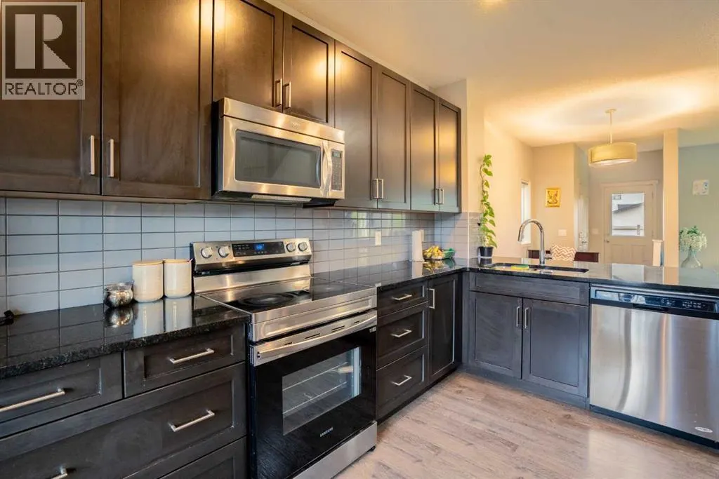 4 Copperpond Parade SE