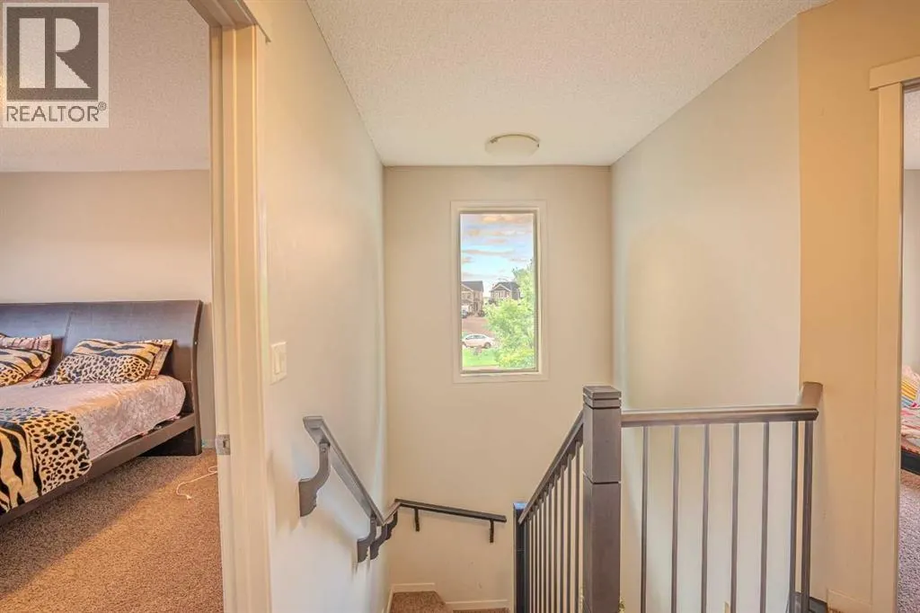 4 Copperpond Parade SE