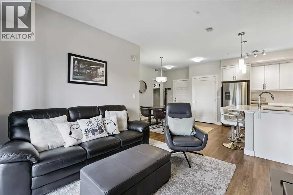 211, 300 Auburn Meadows Manor SE