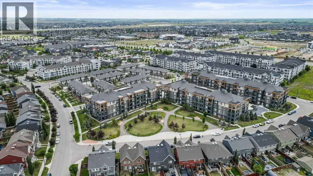 211, 300 Auburn Meadows Manor SE