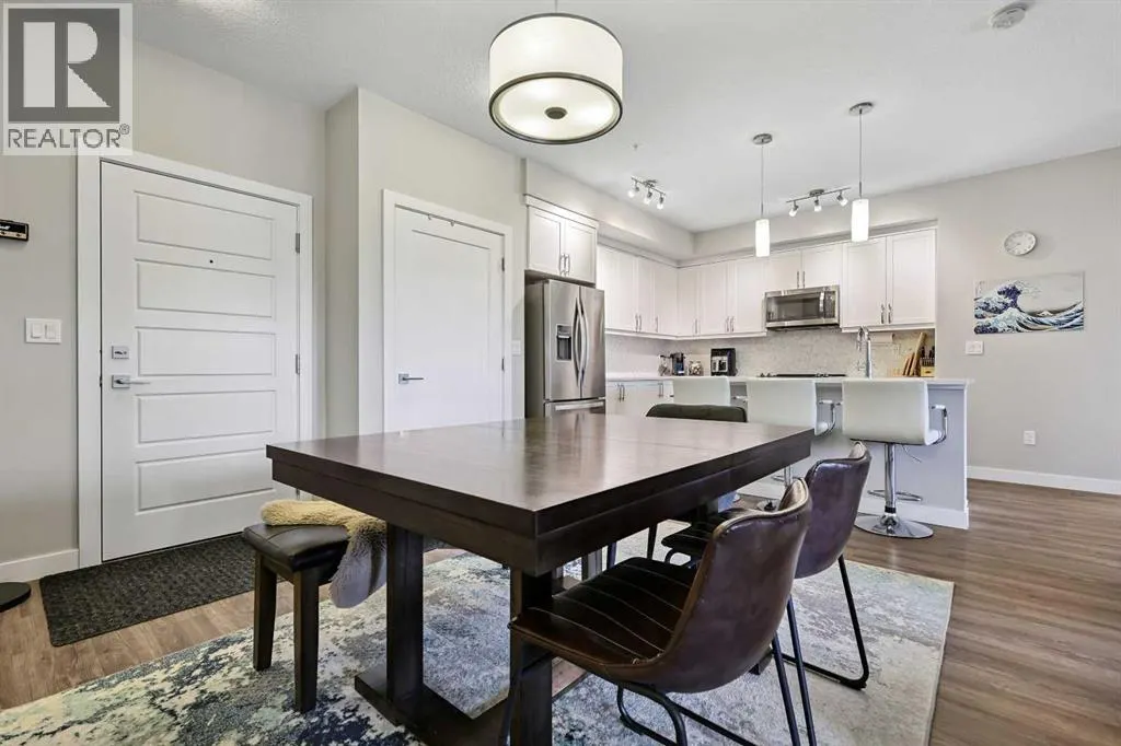 211, 300 Auburn Meadows Manor SE