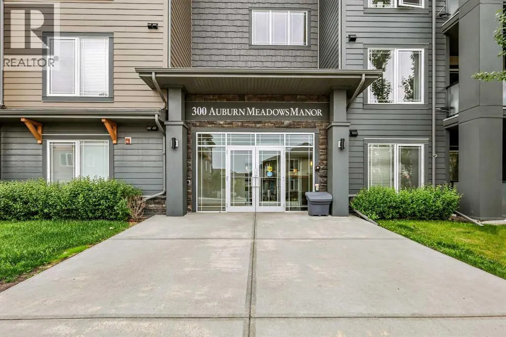 211, 300 Auburn Meadows Manor SE