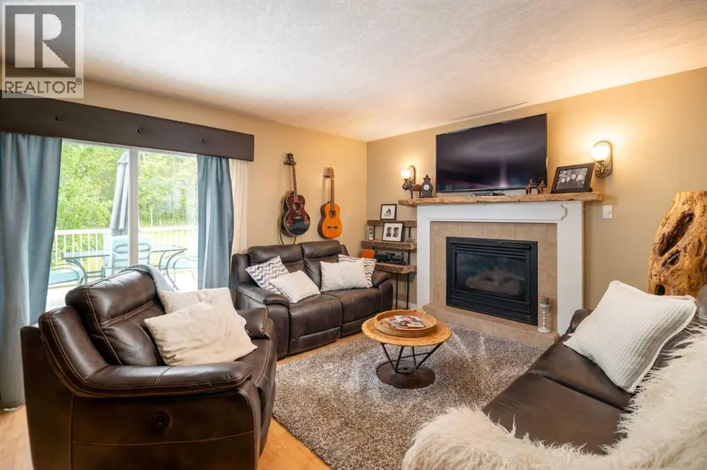 10, 653060 Range Road 224