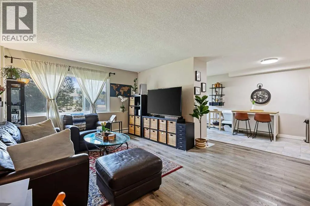 226, 8239 Elbow Drive SW