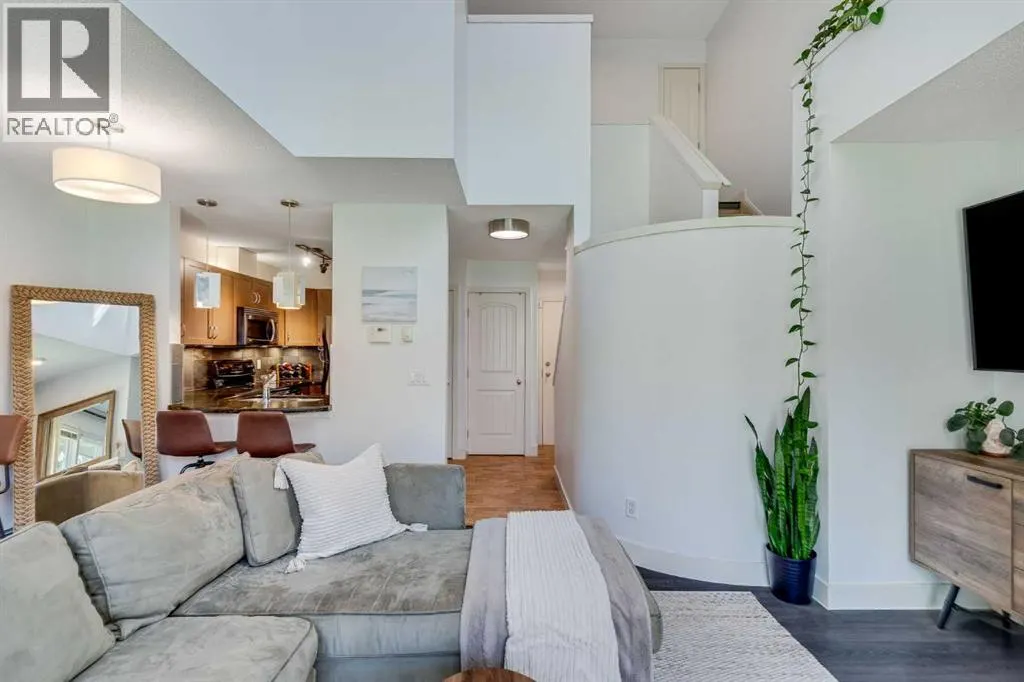 10, 203 Village Terrace SW