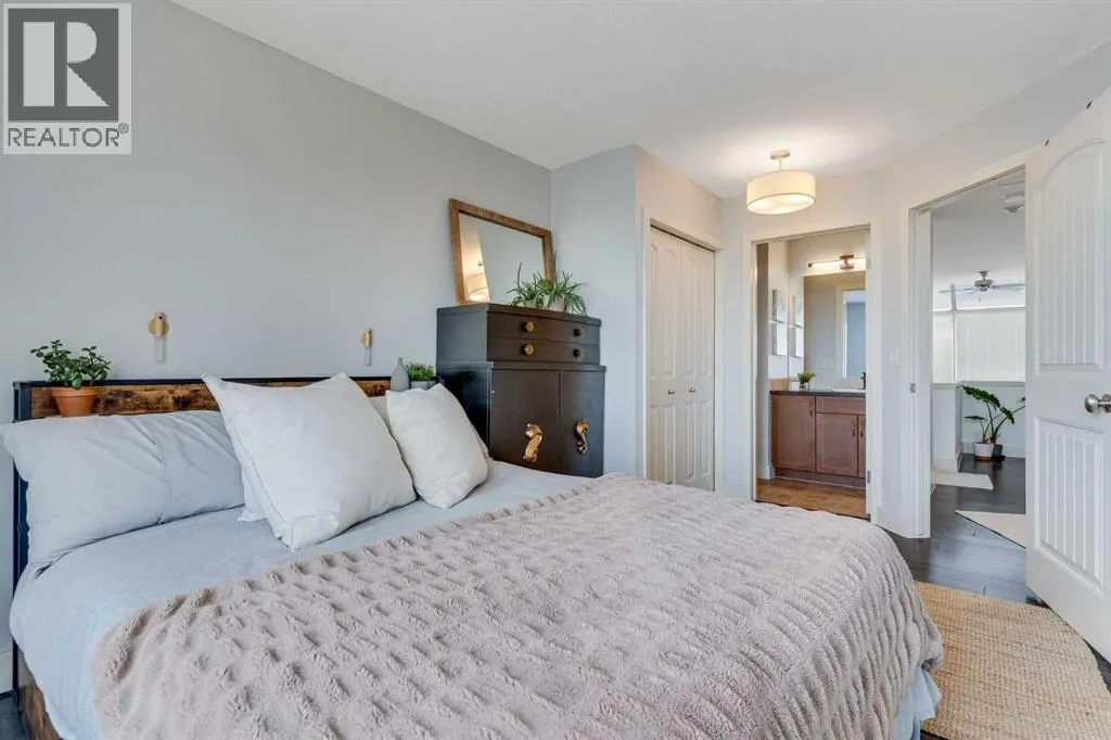10, 203 Village Terrace SW