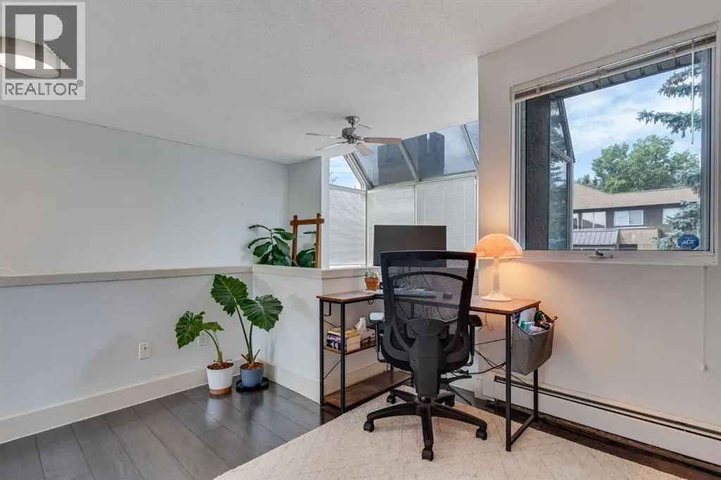 10, 203 Village Terrace SW