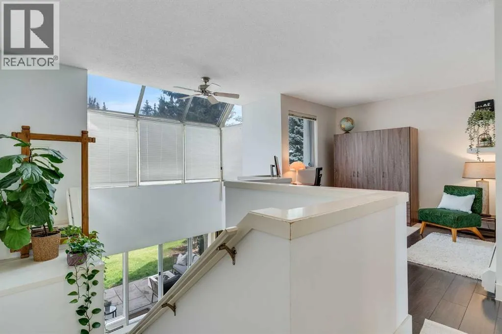 10, 203 Village Terrace SW