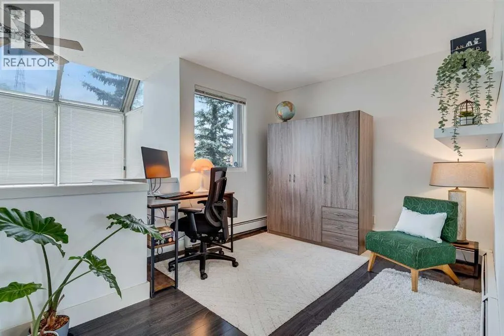 10, 203 Village Terrace SW