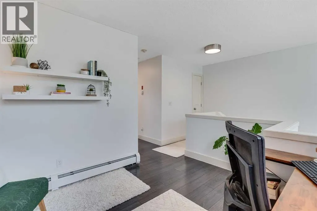 10, 203 Village Terrace SW