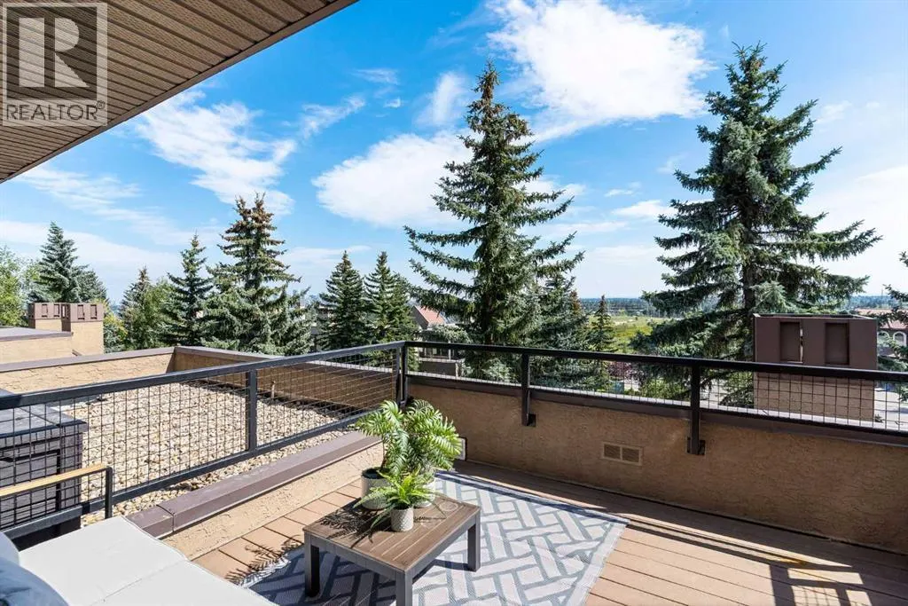 10, 203 Village Terrace SW