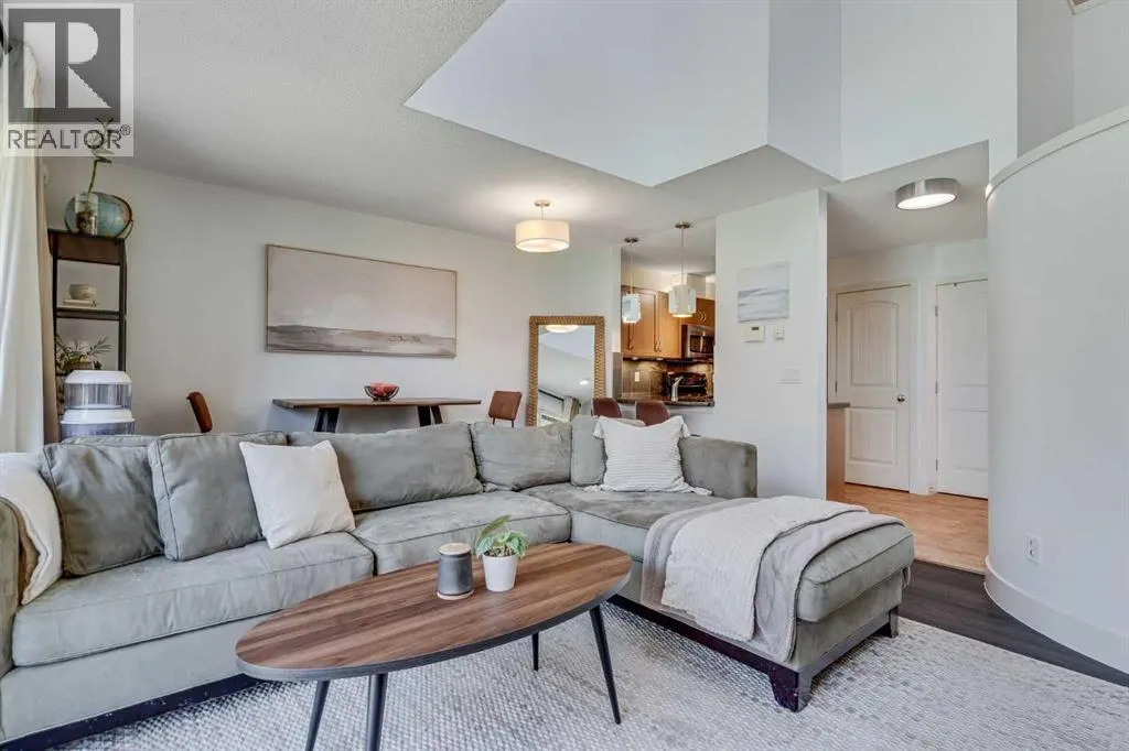 10, 203 Village Terrace SW