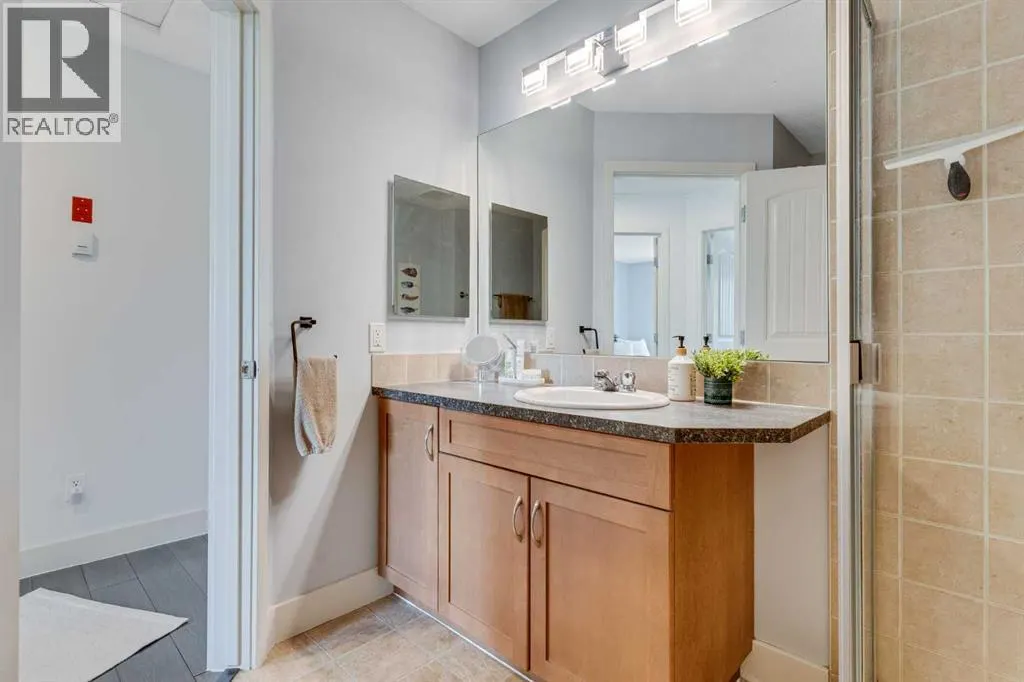 10, 203 Village Terrace SW