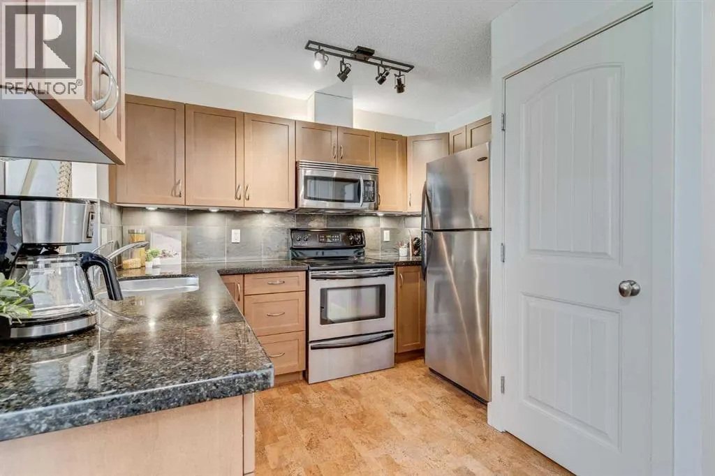 10, 203 Village Terrace SW