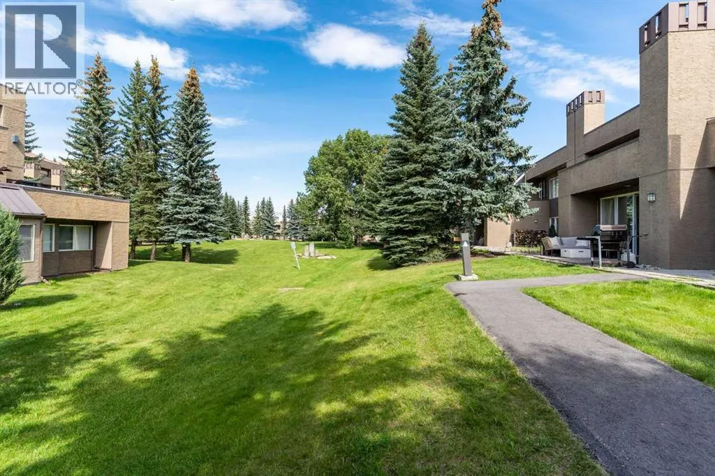 10, 203 Village Terrace SW