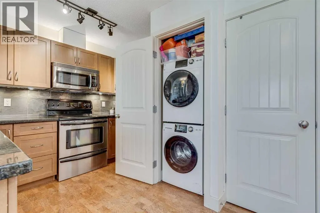 10, 203 Village Terrace SW